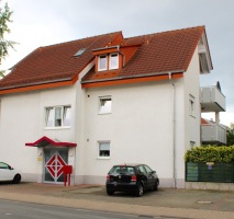 Ansicht+Stellpl�tze Weiterstadt Mehrfamilienhaus Anstelle Strafzinsen auf der Bank - Sorglos Immobilie in Weiterstadt