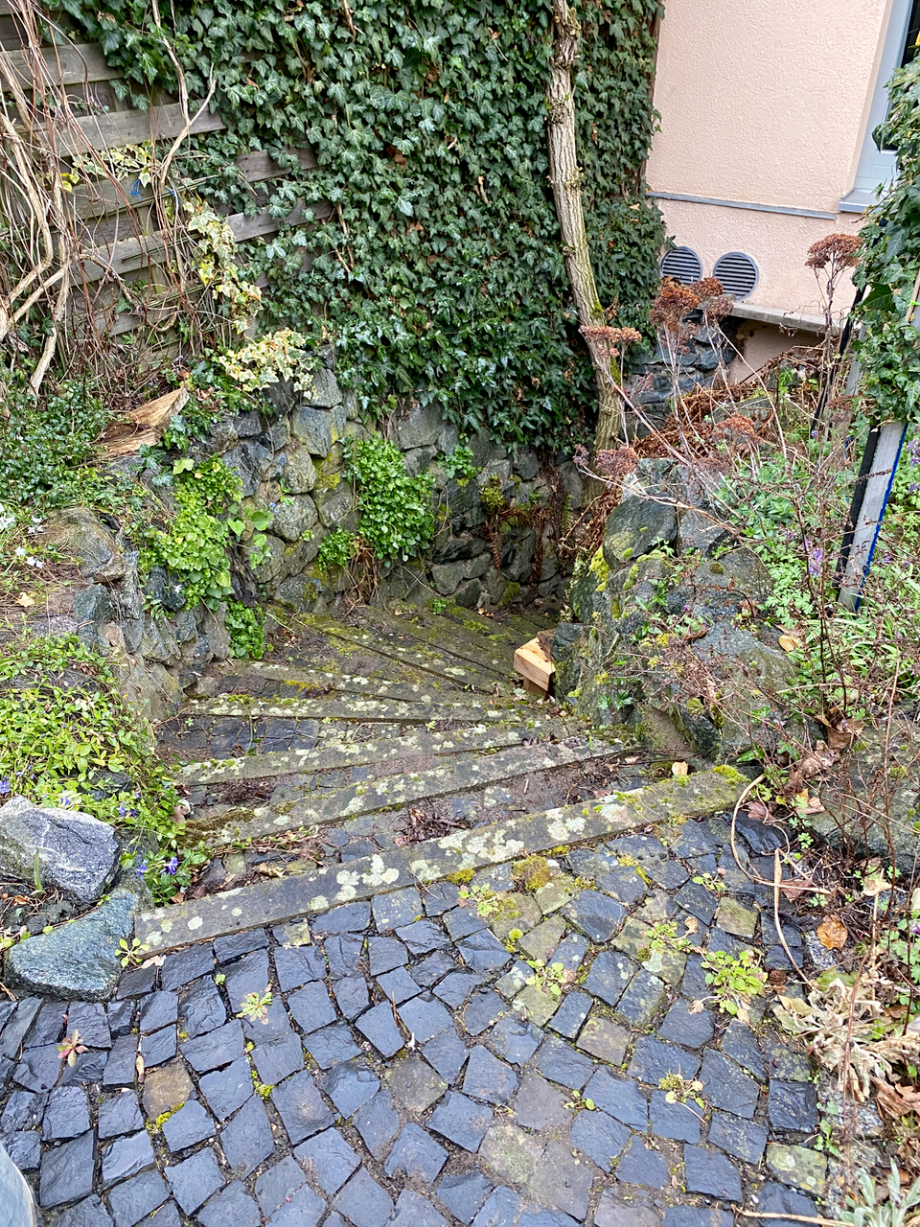 Zugang Keller Doppelhaush�lfte Darmstadt