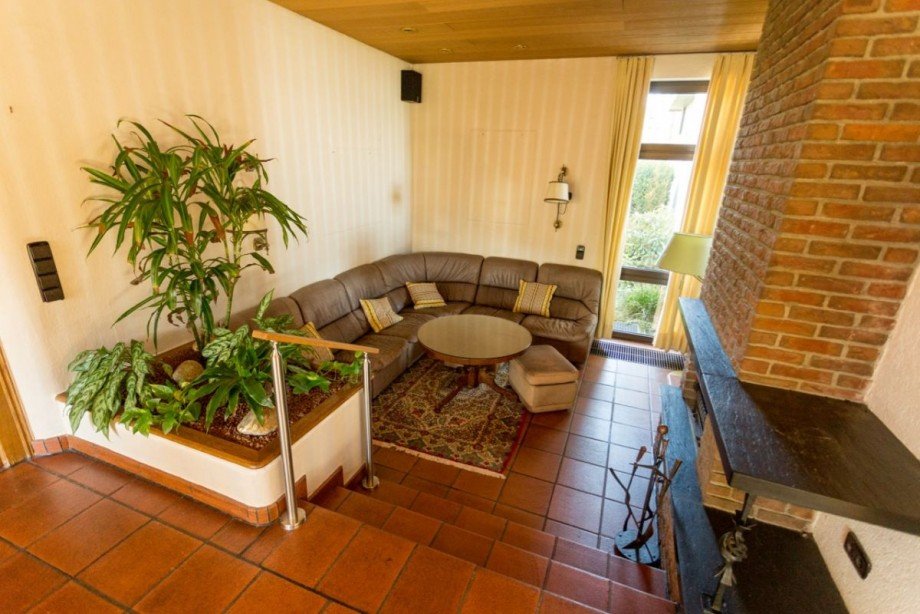 Wohnbereich mit Kamin Villa Ro�dorf