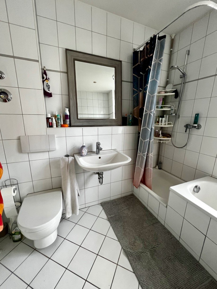 Tageslicht Bad Erdgeschosswohnung Darmstadt